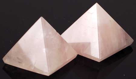 25-30mm Rose Quartz Pyramid