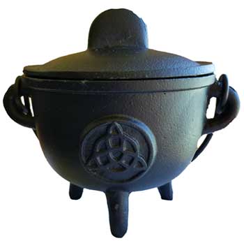 5" Cast iron cauldron w/ lid Triquetra